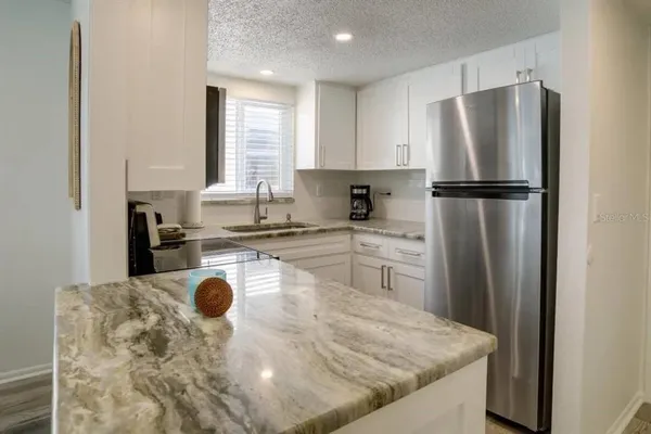 $2,950 | 2110 Gulf Boulevard, Unit 11, Indian Rocks Beach, FL 33785