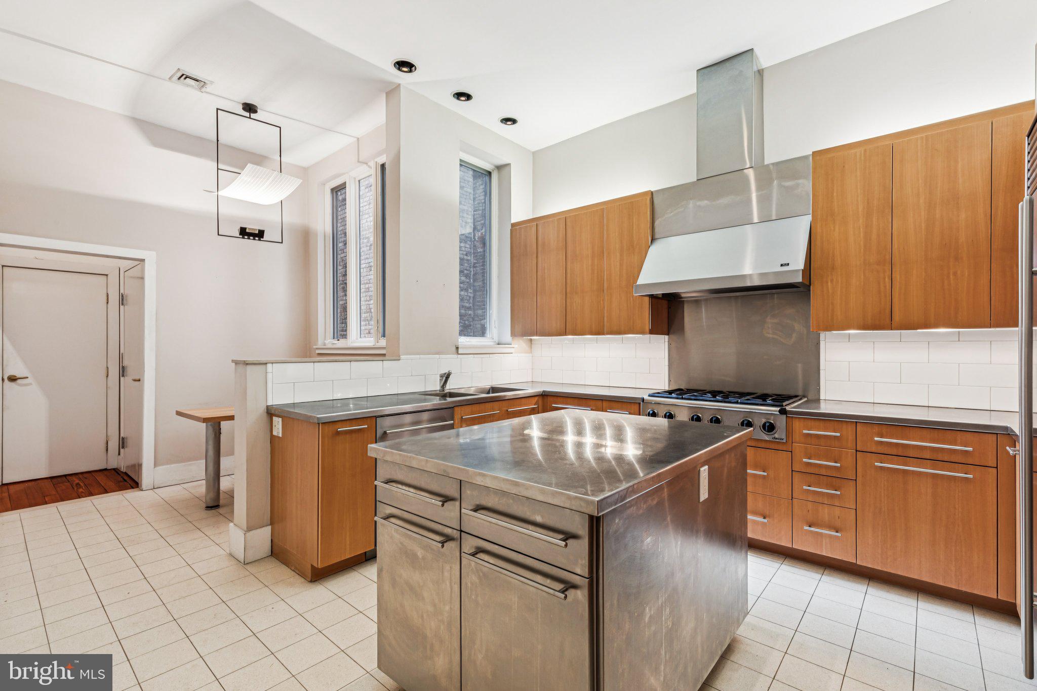 2106 Spruce Street Philadelphia, PA 19103 - Photo 6 of 50