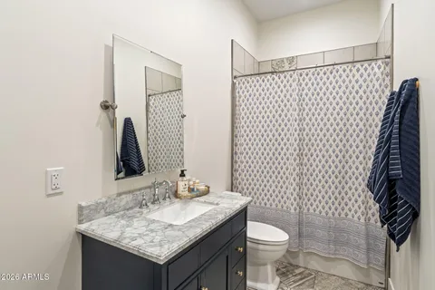 $1,890,627 | 1811 East Claremont Street, Phoenix, AZ 85016