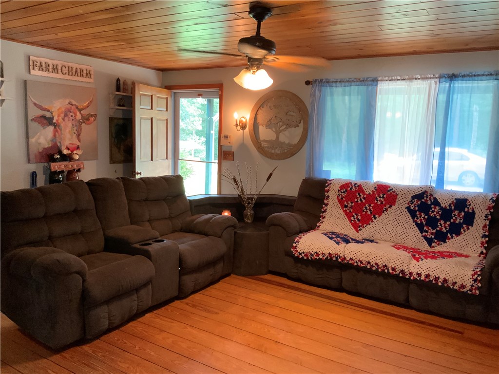 172 Fenner Hill Road Hopkinton, RI 02832 - Photo 3 of 11