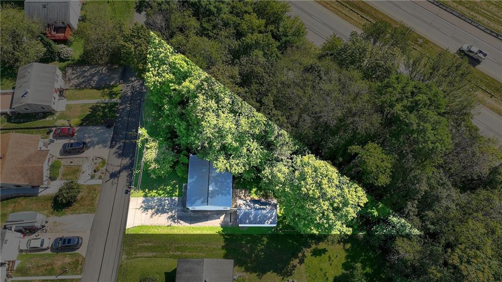 1660 The Circle Washington, PA 15301 - Photo 2 of 50 an aerial view of a house with yard