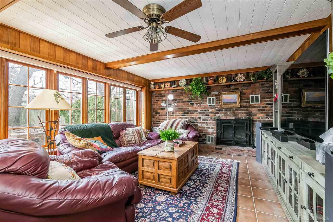 1361 Oxford Road Grosse Pointe, MI 48236 - Photo 14 of 40 31345181-13.JPG