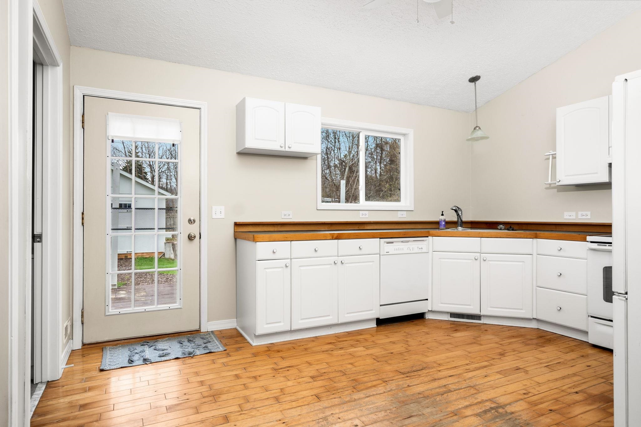 117 Rivershore Drive Elk Rapids, MI 49629 - Photo 18 of 51