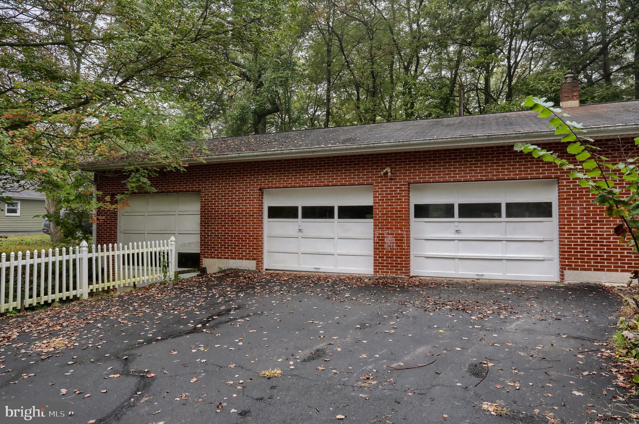 1814 Church Road Hummelstown, PA 17036 - Photo 5 of 41 Gallery Image 5
