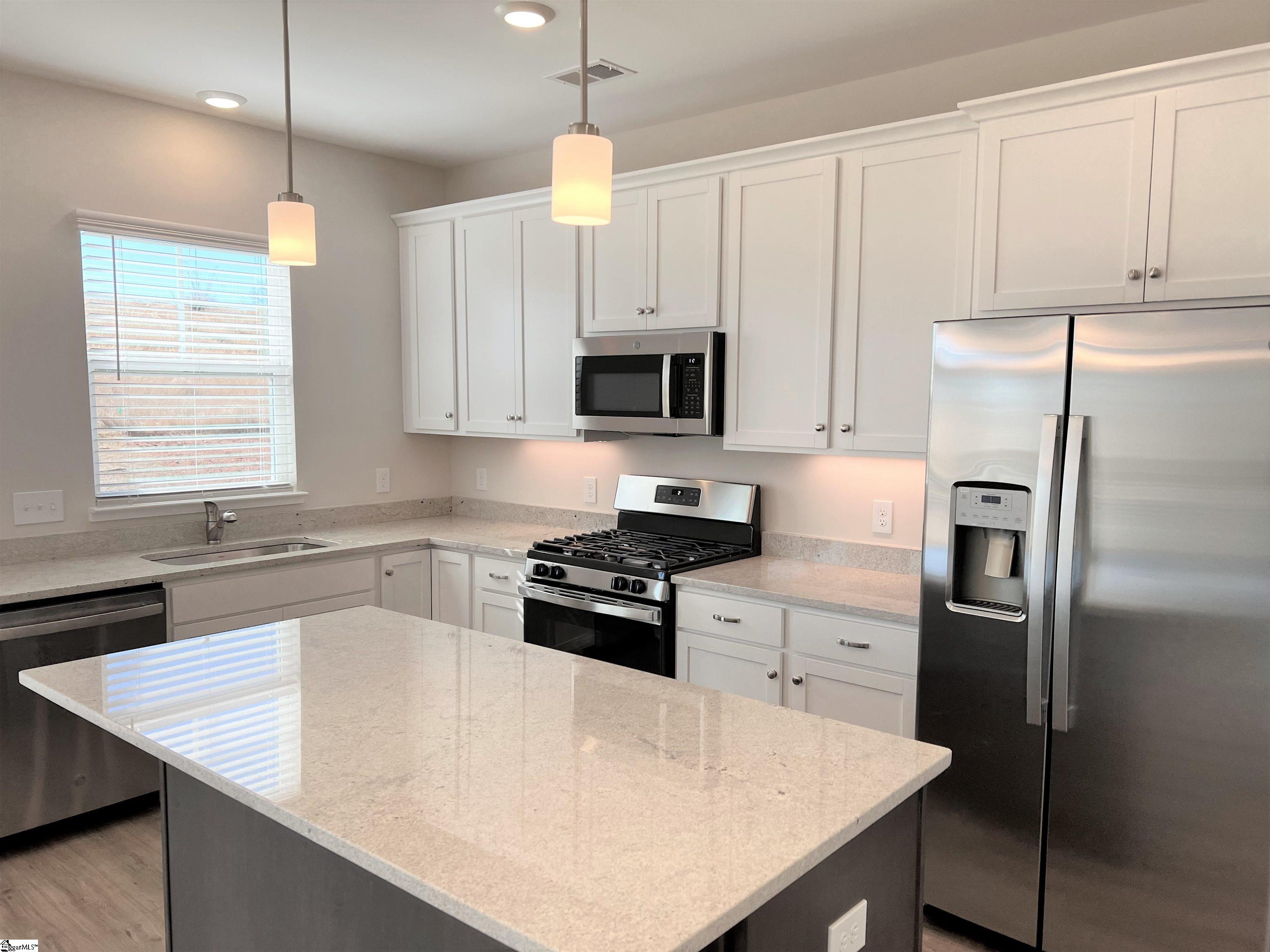 21 Callen Oak Way Greenville, SC 29607 - Photo 4 of 20 Gallery Image 4