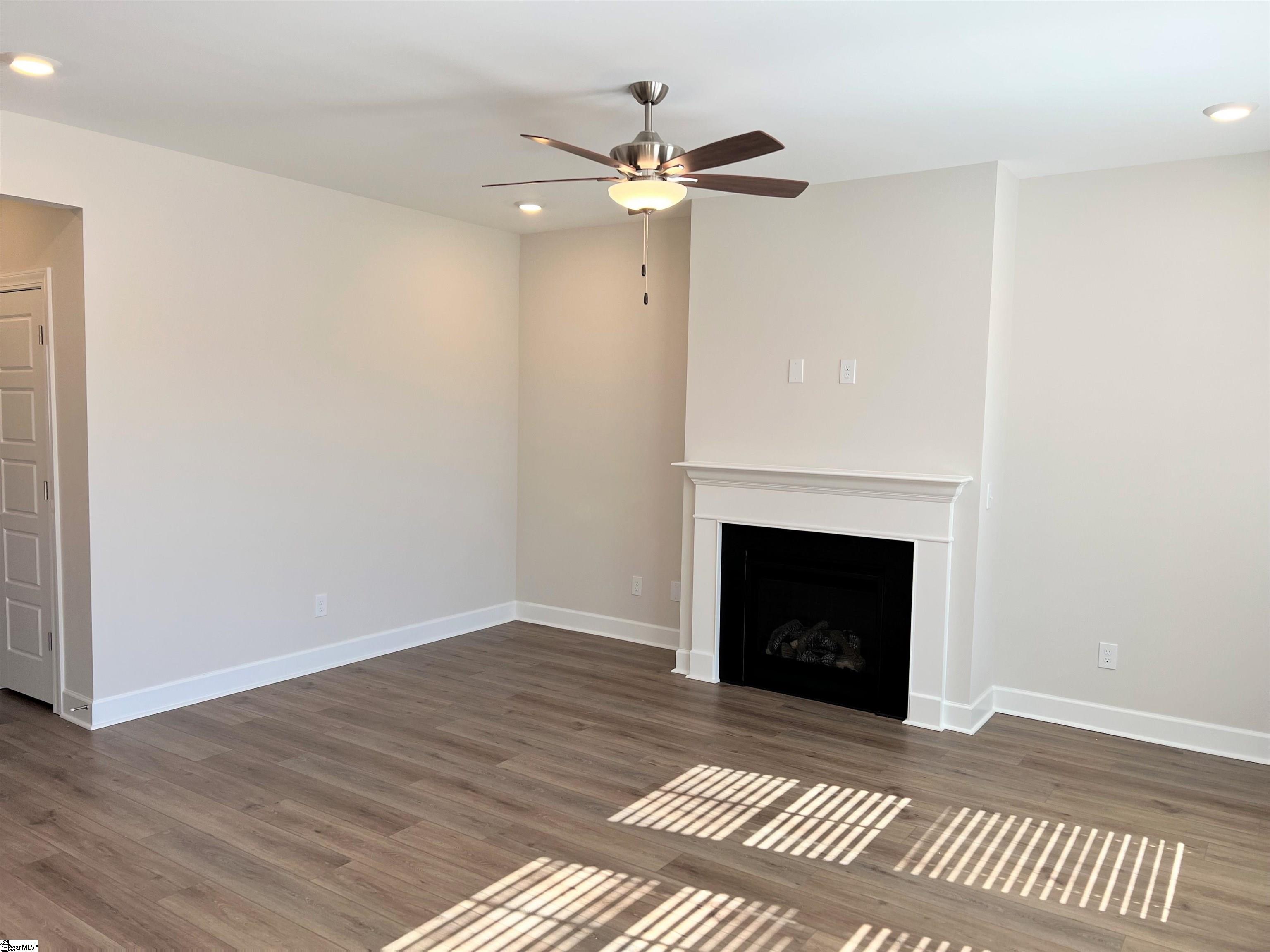 21 Callen Oak Way Greenville, SC 29607 - Photo 8 of 20 Gallery Image 8