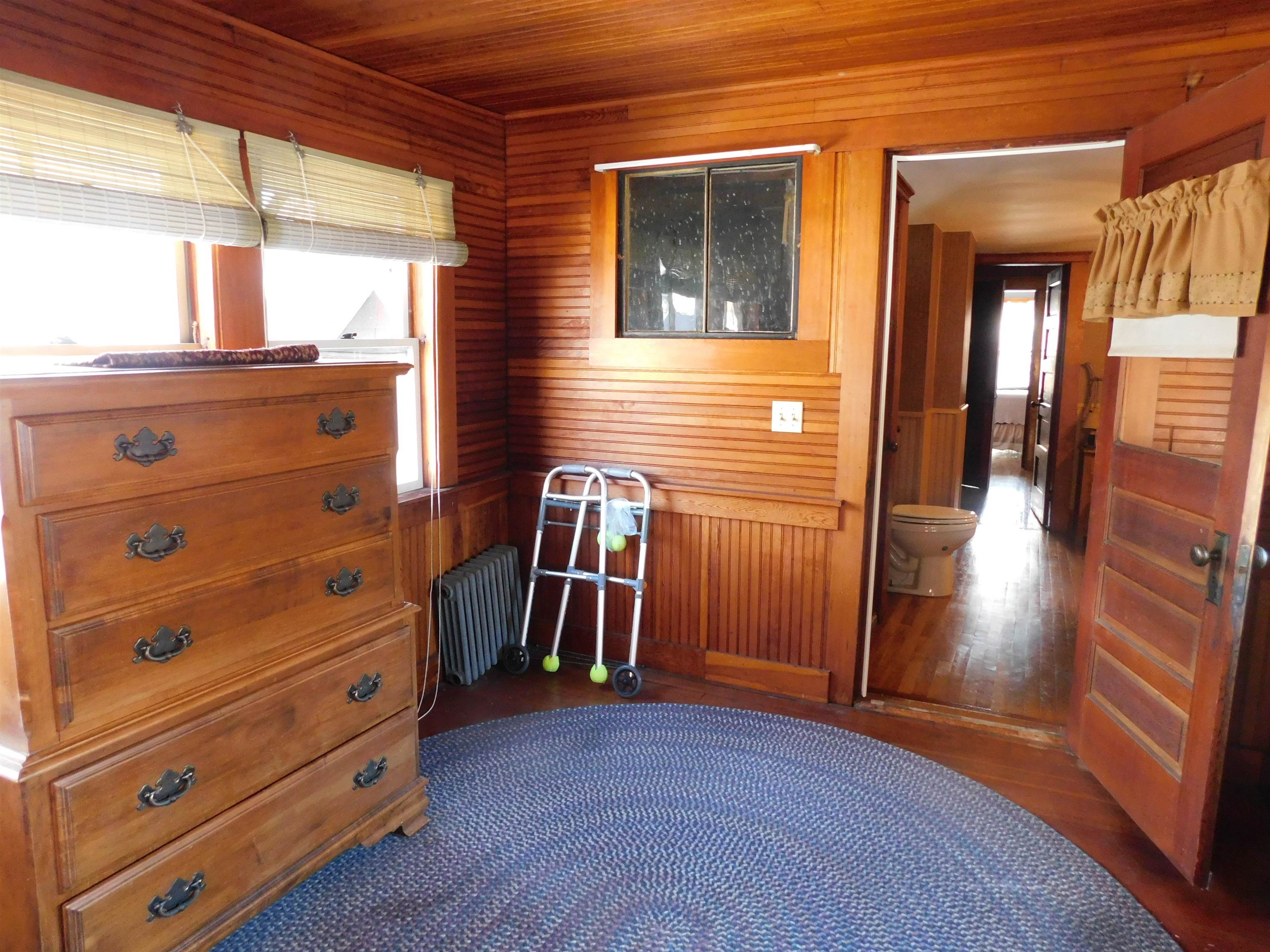 4 Lincoln Street Springfield, VT 05156 - Photo 28 of 36