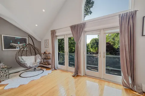 $1,599,990 | 84 McCulloch Drive, Dix Hills, NY 11746