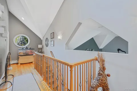 $1,599,990 | 84 McCulloch Drive, Dix Hills, NY 11746