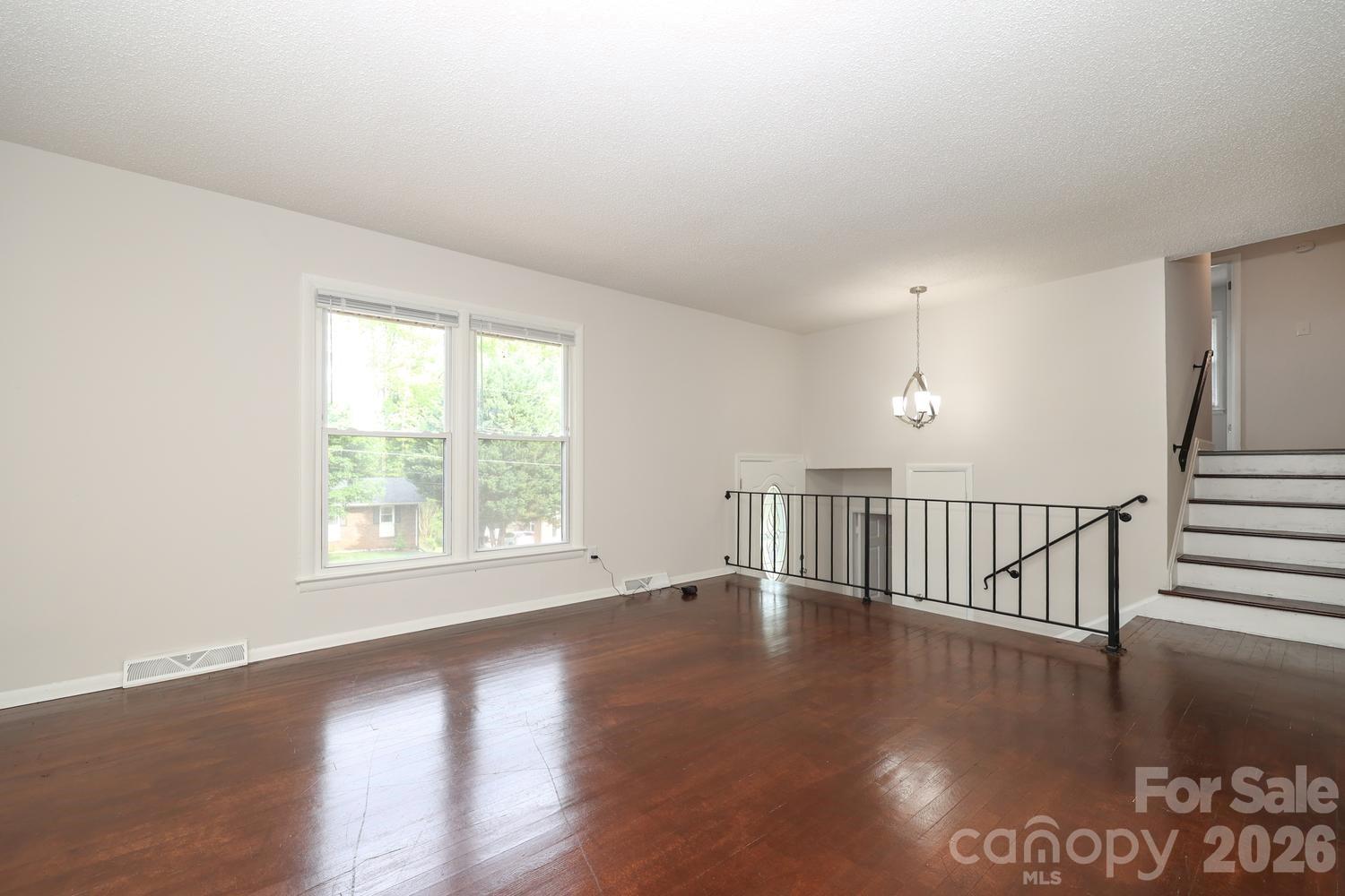 5001 Springview Road Charlotte, NC 28213 - Photo 4 of 30
