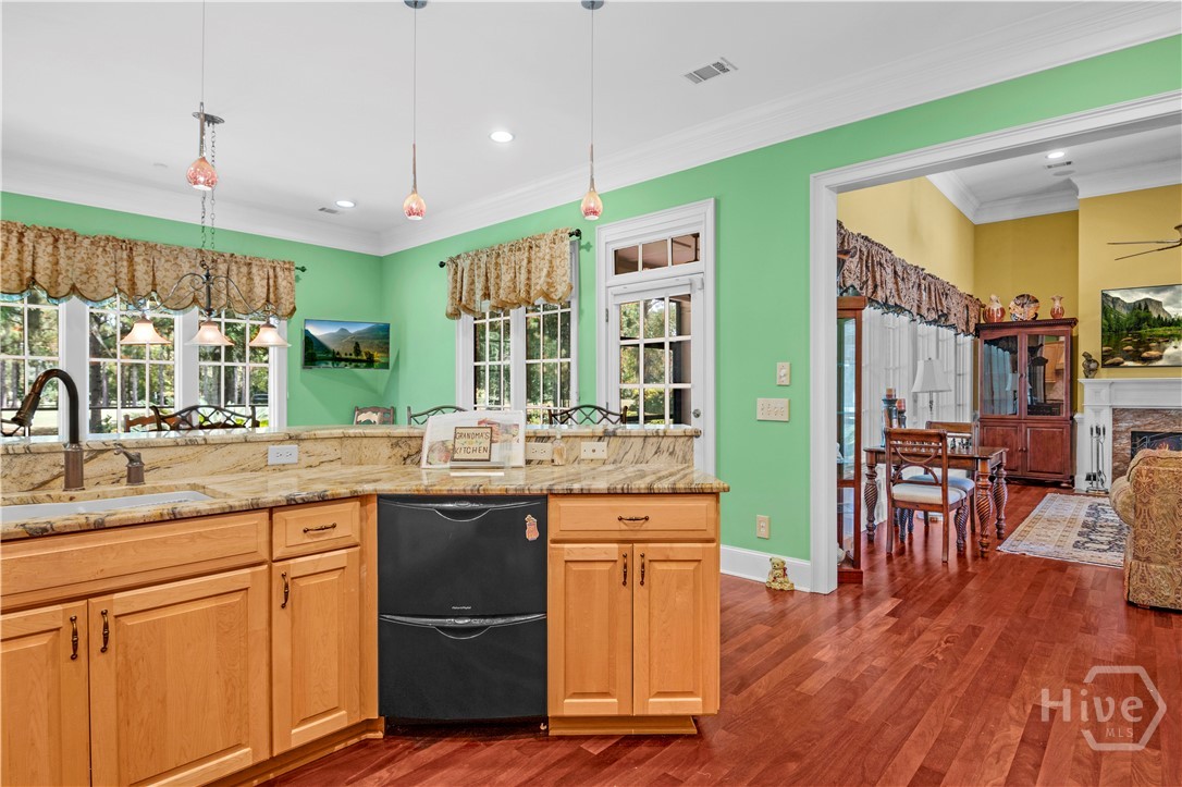 312 Spanton Crescent Pooler, GA 31322 - Photo 22 of 71 Gourmet Kitchen
