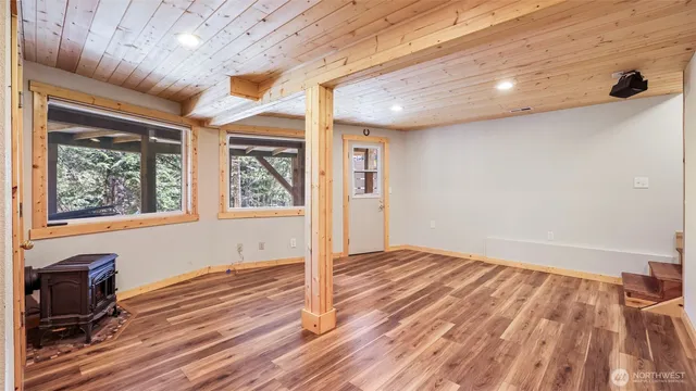 $999,999 | 160 Innsbruck Drive, Snoqualmie Pass, WA 98068