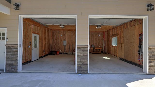 $999,999 | 160 Innsbruck Drive, Snoqualmie Pass, WA 98068