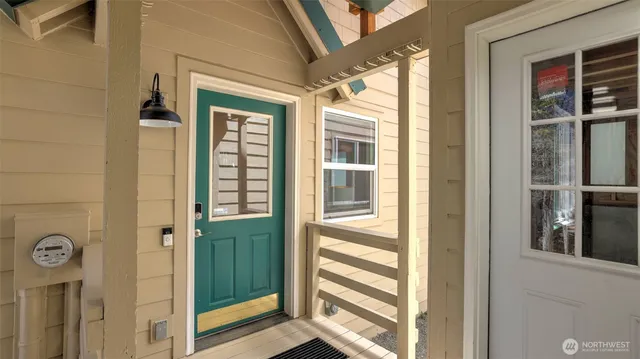 $999,999 | 160 Innsbruck Drive, Snoqualmie Pass, WA 98068