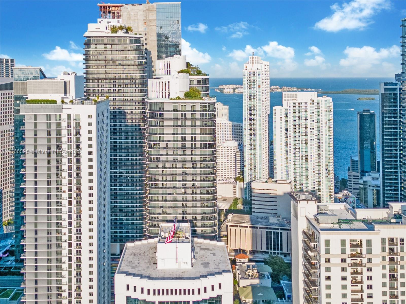 55 Southwest 9th Street, Unit 3607 Miami, FL 33130 - Photo 2 of 22 a picture of city view