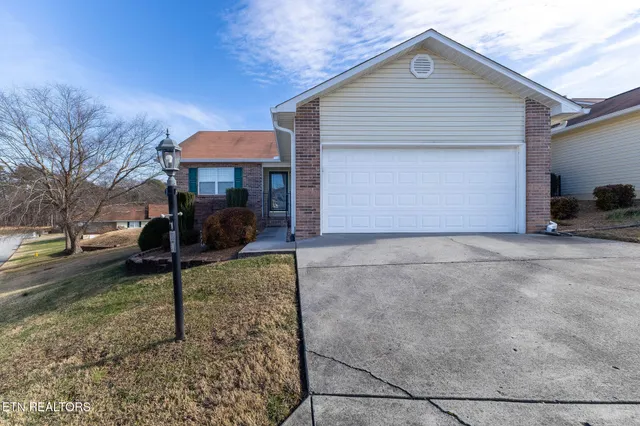 $284,900 | 151 Executive Meadows Drive, Lenoir City, TN 37771