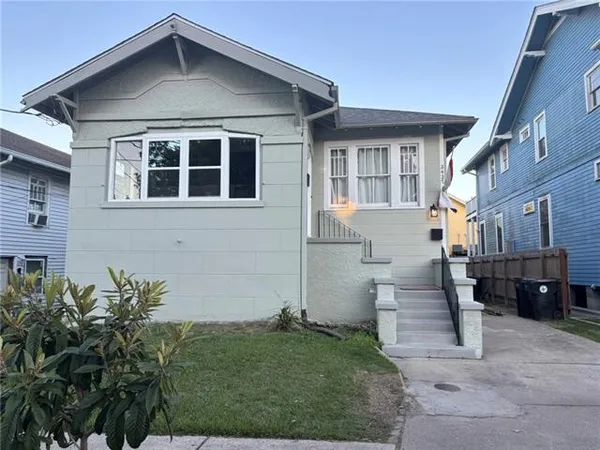 $1,000 | 2427 Peniston Street, New Orleans, LA 70115