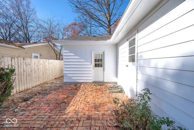 $219,900 | 921 North Bazil Avenue, Indianapolis, IN 46219