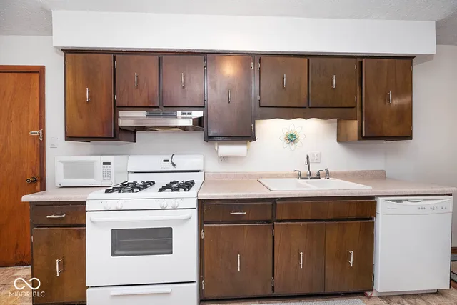 $219,900 | 921 North Bazil Avenue, Indianapolis, IN 46219