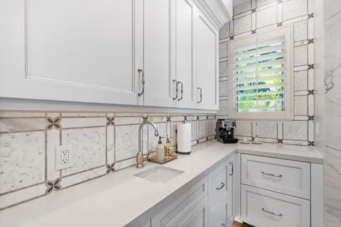 $5,800,000 | 3368 Calle Margarita, Encinitas, CA 92024