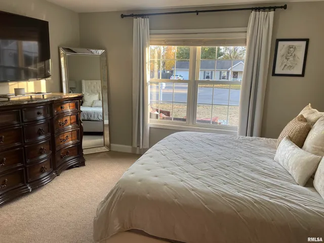 $220,000 | 1204 Barbara Lane, Marion, IL 62959