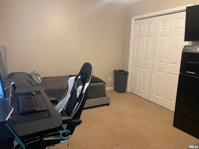 $220,000 | 1204 Barbara Lane, Marion, IL 62959