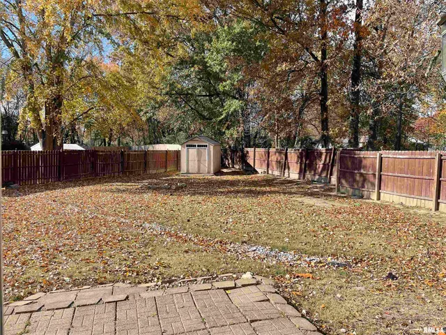 $220,000 | 1204 Barbara Lane, Marion, IL 62959