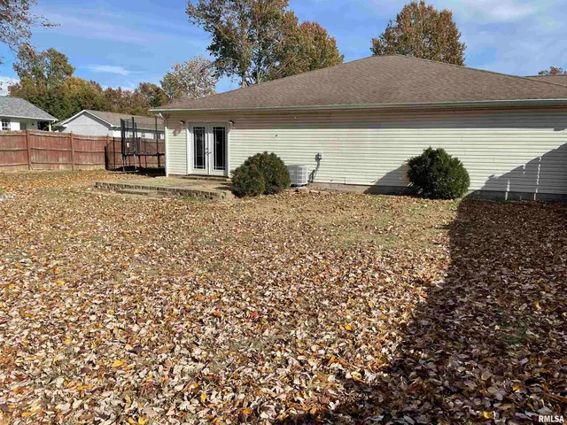 $220,000 | 1204 Barbara Lane, Marion, IL 62959