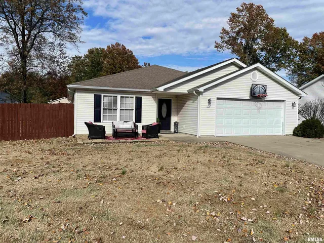 $220,000 | 1204 Barbara Lane, Marion, IL 62959