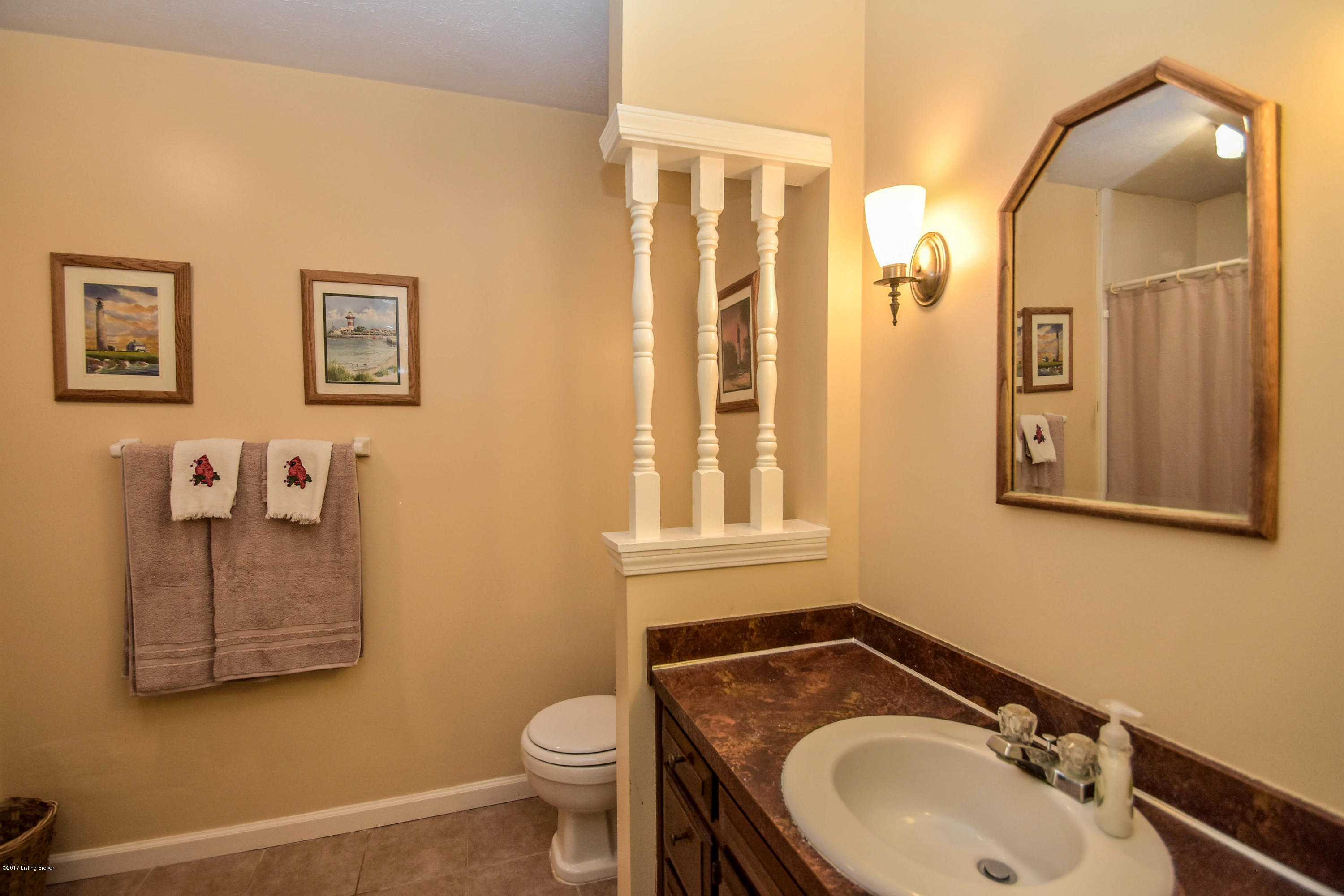 7605 Charron Road Louisville, KY 40220 - Photo 15 of 23 Full Bath