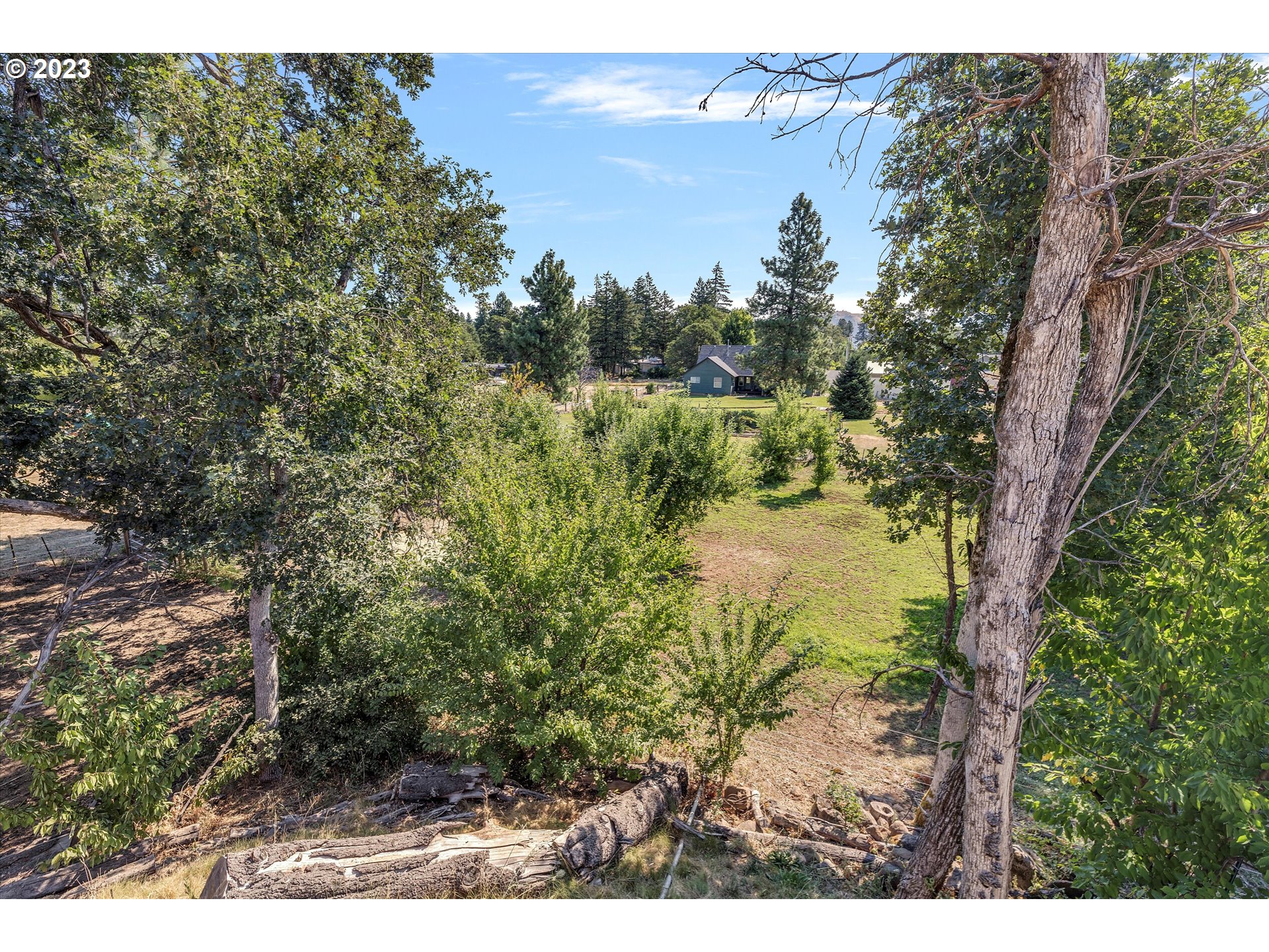 1415 Country Club Road Hood River, OR 97031 - Photo 35 of 46 Gallery Image 35