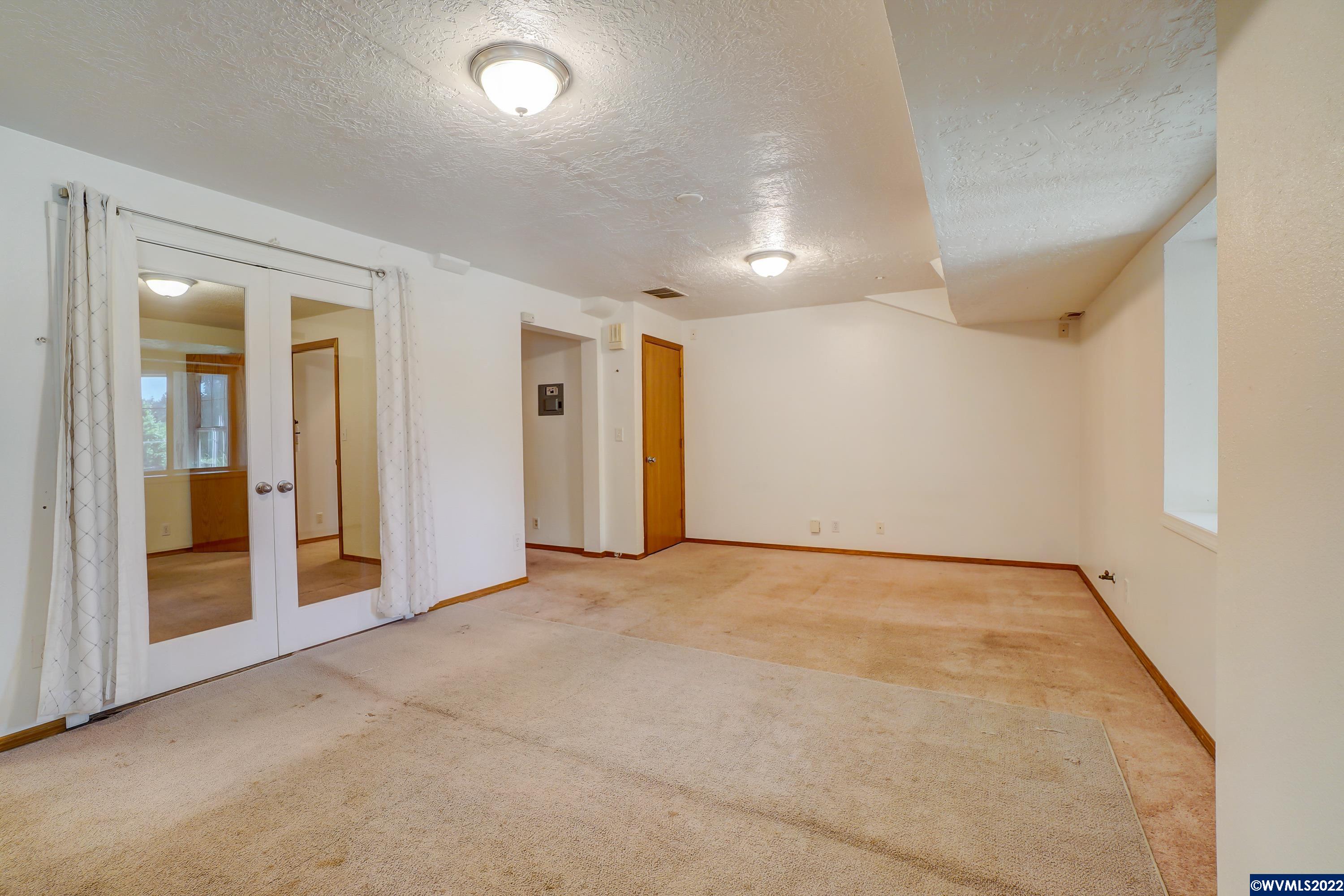 5183 Jones Road Southeast Salem, OR 97306 - Photo 31 of 42 Gallery Image 31