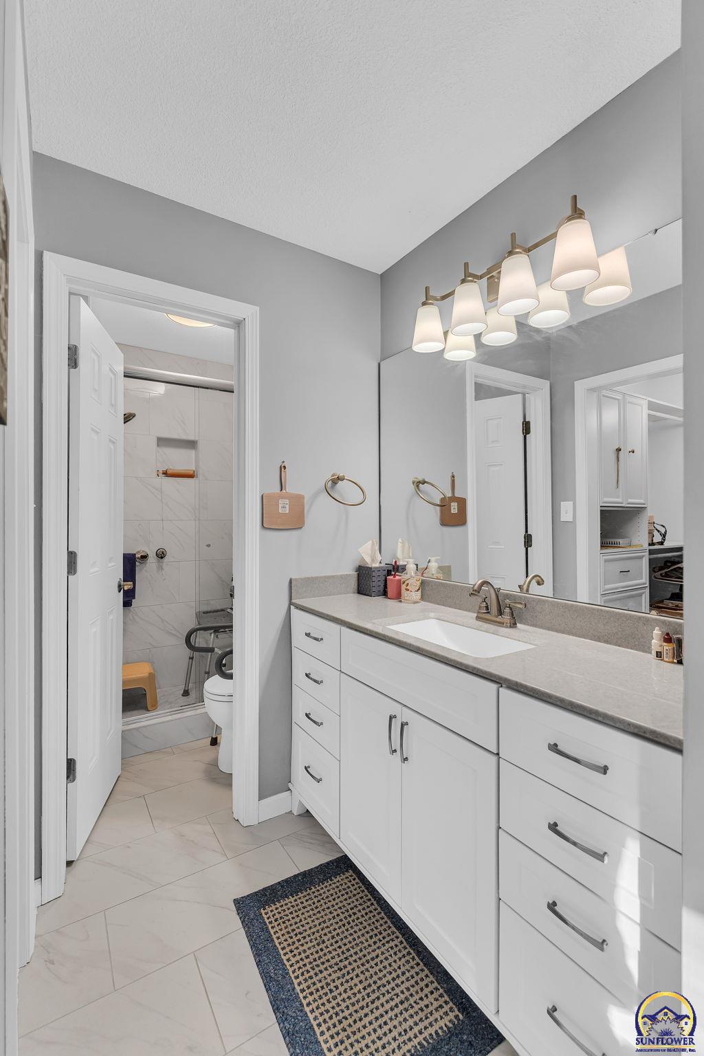 5709 Southwest Quail Cove Circle Topeka, KS 66614 - Photo 13 of 21