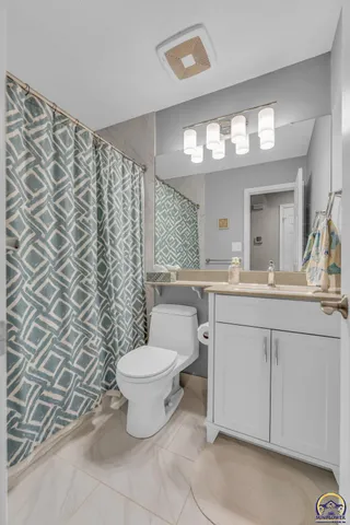 $289,900 | 5709 Southwest Quail Cove Circle, Topeka, KS 66614