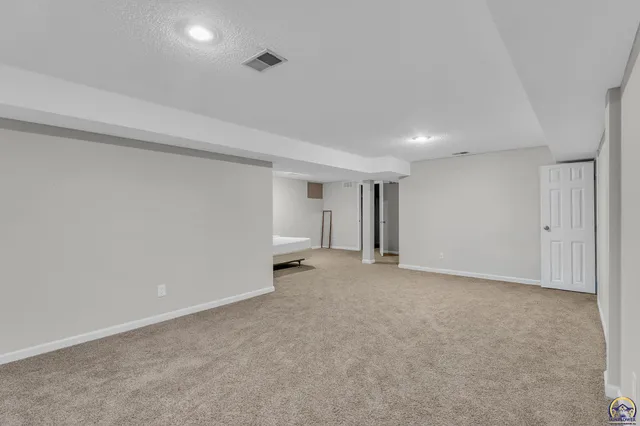 $289,900 | 5709 Southwest Quail Cove Circle, Topeka, KS 66614