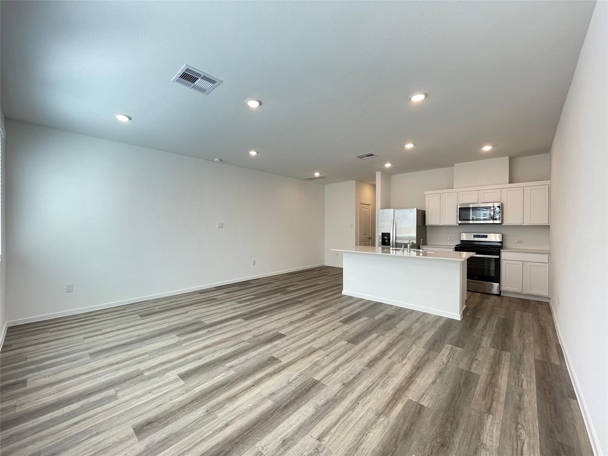 923 Moon Drop Lane Houston, TX 77090 - Photo 5 of 26