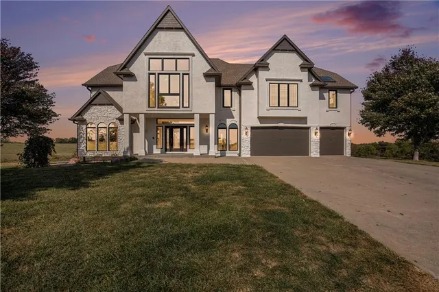 $1,950,000 | 2600 Northwest 108th Street, Kansas City, MO 64154