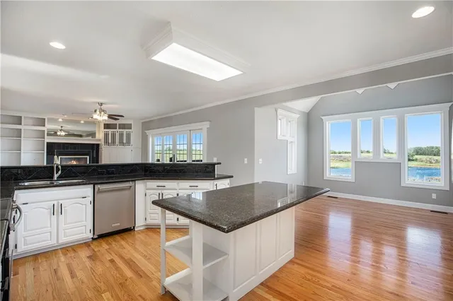 $1,950,000 | 2600 Northwest 108th Street, Kansas City, MO 64154