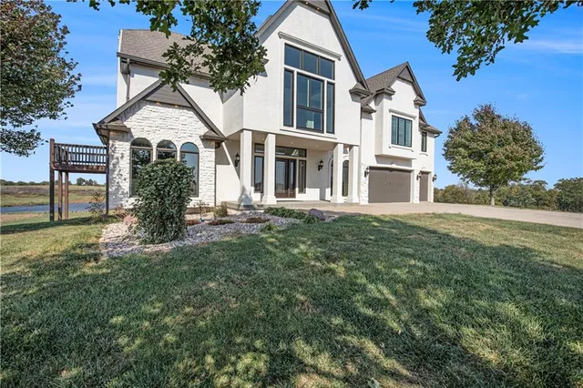 $1,950,000 | 2600 Northwest 108th Street, Kansas City, MO 64154