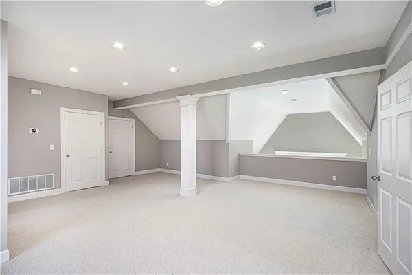 $1,750,000 | 2600 Northwest 108th Street, Kansas City, MO 64154
