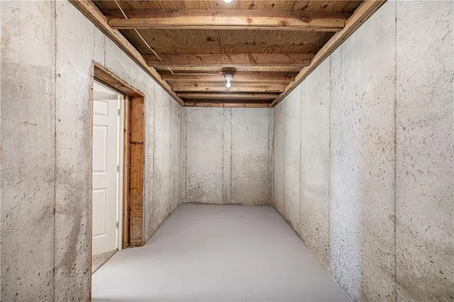 $1,950,000 | 2600 Northwest 108th Street, Kansas City, MO 64154