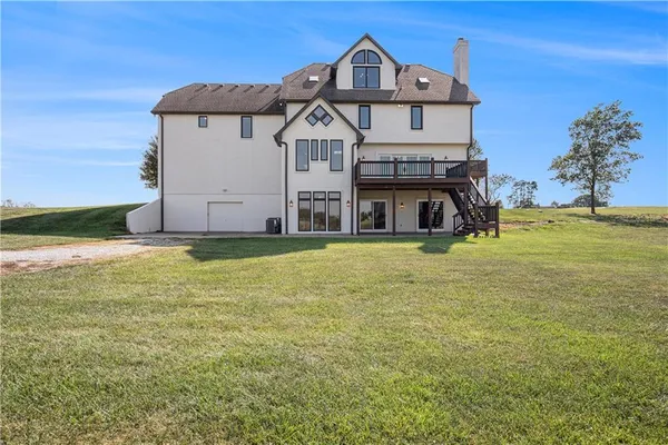 $1,750,000 | 2600 Northwest 108th Street, Kansas City, MO 64154