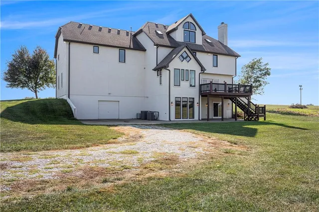 $1,950,000 | 2600 Northwest 108th Street, Kansas City, MO 64154