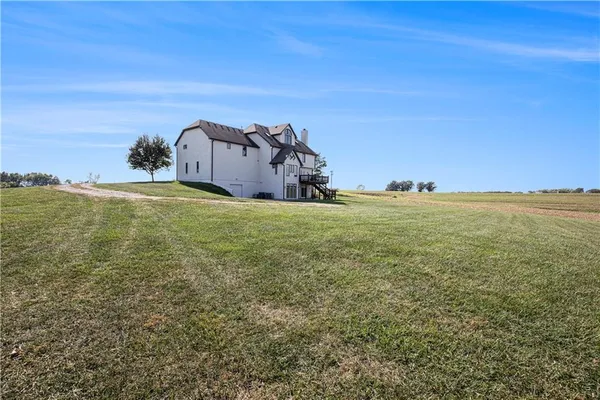 $1,750,000 | 2600 Northwest 108th Street, Kansas City, MO 64154