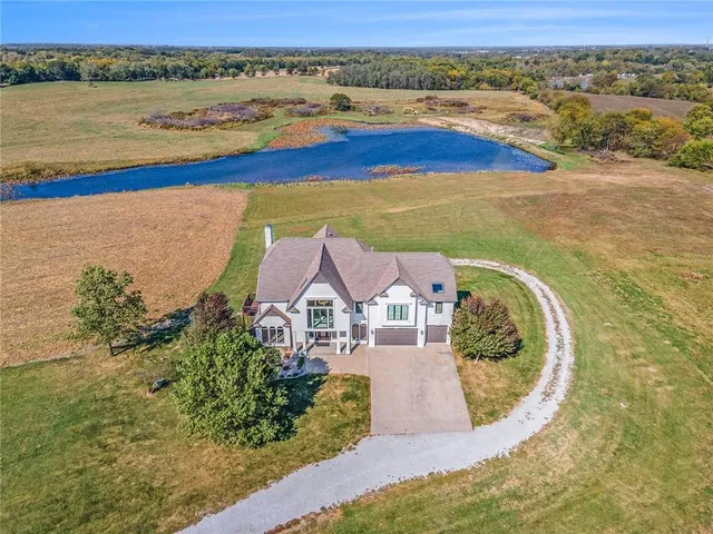 $1,950,000 | 2600 Northwest 108th Street, Kansas City, MO 64154