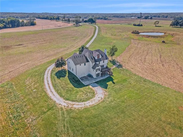 $1,950,000 | 2600 Northwest 108th Street, Kansas City, MO 64154