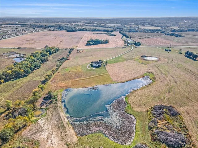 $1,950,000 | 2600 Northwest 108th Street, Kansas City, MO 64154