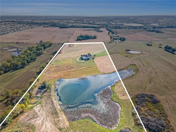 $1,750,000 | 2600 Northwest 108th Street, Kansas City, MO 64154