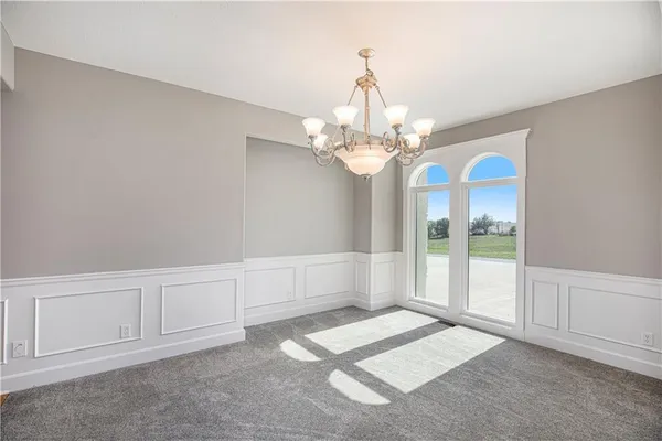 $1,750,000 | 2600 Northwest 108th Street, Kansas City, MO 64154
