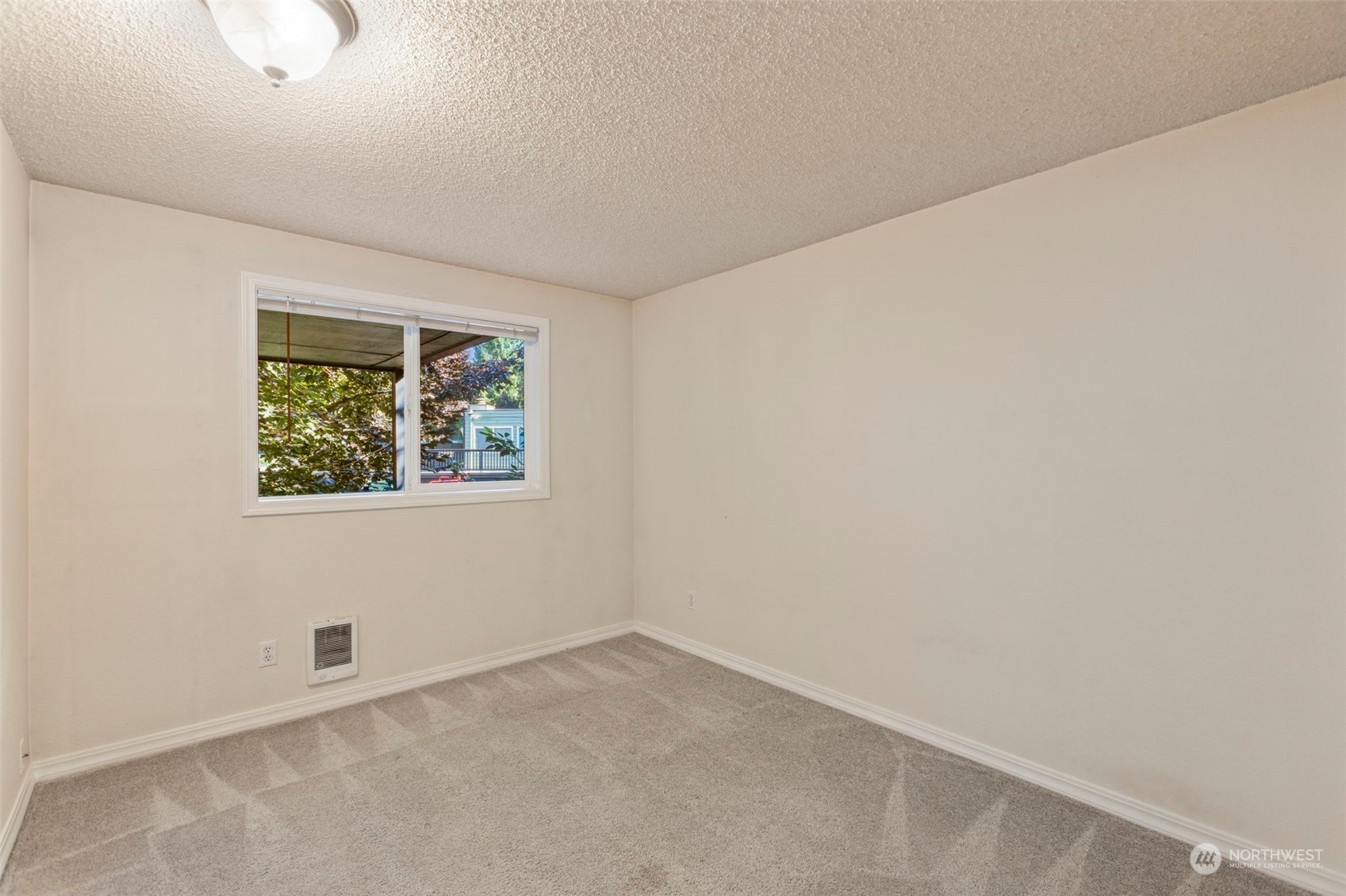 13009 East Gibson Road, Unit R232 Everett, WA 98204 - Photo 6 of 28 Gallery Image 6